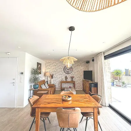 Stylish Uani - Family Relax Garden Сasa de vacaciones